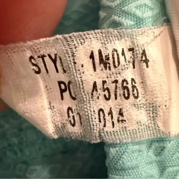 Vineyard Vines Men’s Light Blue Unlined Solid Stretch Board Shorts - Size 33 - Picture 10 of 10